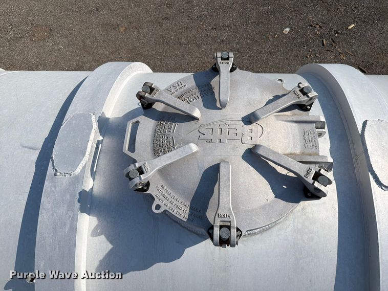 image for item EG9271 2012 Dragon Products 150BBL VACUUM TANK vacuum trailer