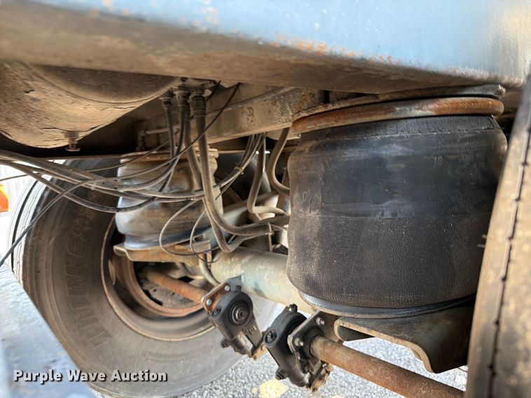 image for item EG9271 2012 Dragon Products 150BBL VACUUM TANK vacuum trailer