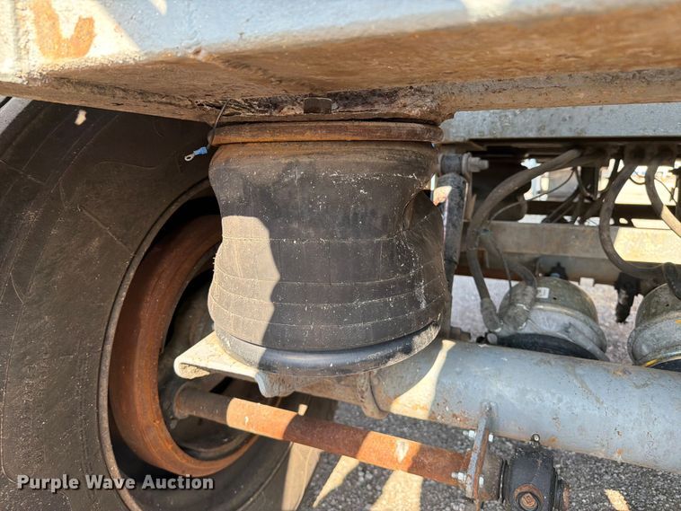 image for item EG9271 2012 Dragon Products 150BBL VACUUM TANK vacuum trailer