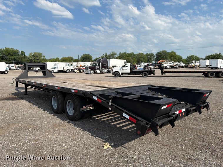 image for item EG9272 2014 Maxey Trailers equipment trailer