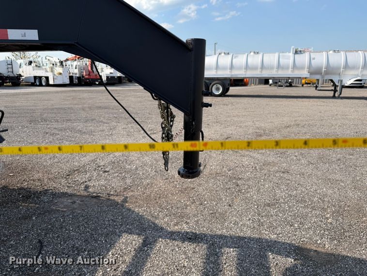 image for item EG9272 2014 Maxey Trailers equipment trailer