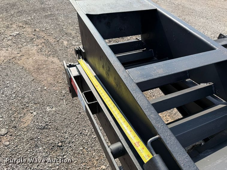 image for item EG9272 2014 Maxey Trailers equipment trailer