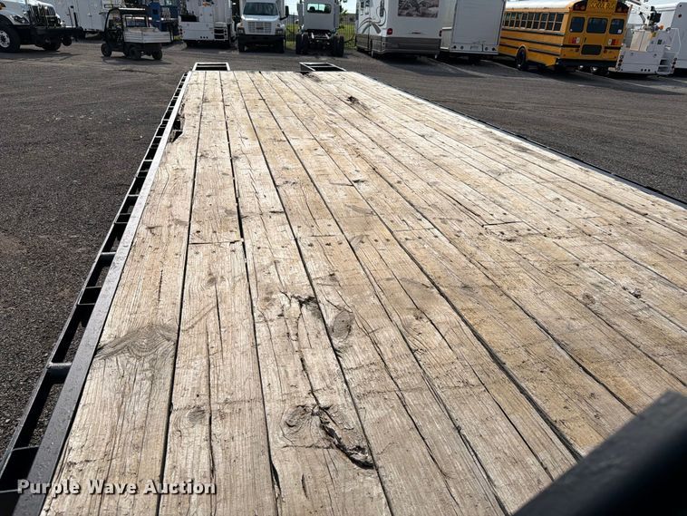 image for item EG9272 2014 Maxey Trailers equipment trailer