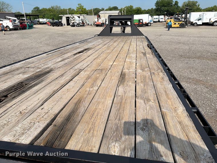 image for item EG9272 2014 Maxey Trailers equipment trailer