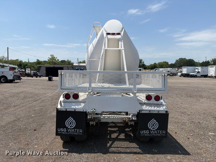 image for item EG9289 1970 Fruehauf pneumatic dry bulk trailer