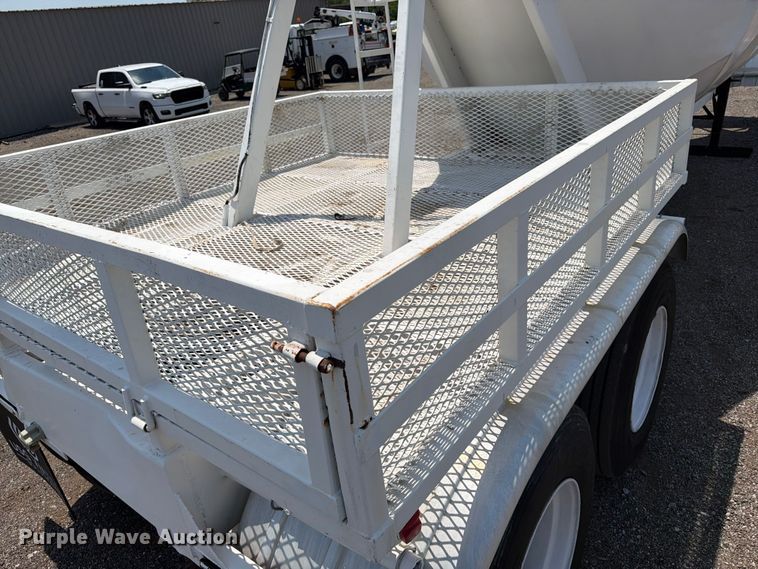 image for item EG9289 1970 Fruehauf pneumatic dry bulk trailer