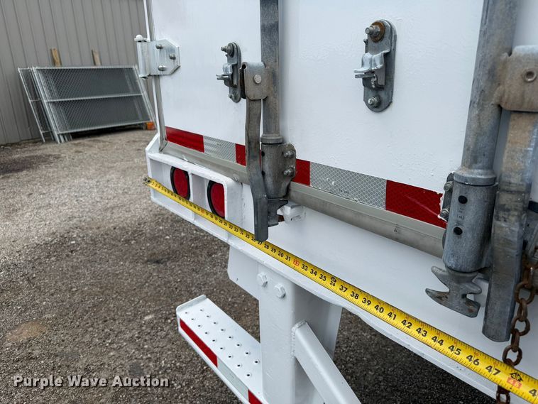 image for item EG9307 2004 Great Dane dry van trailer