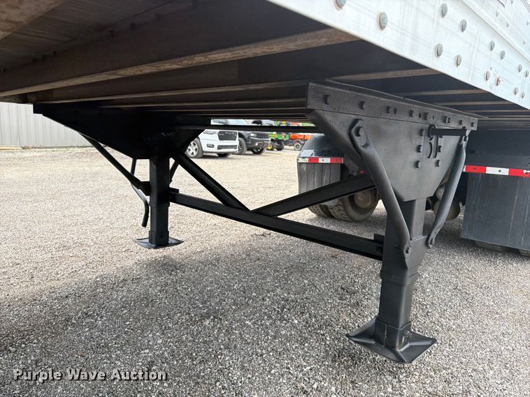 image for item EG9307 2004 Great Dane dry van trailer