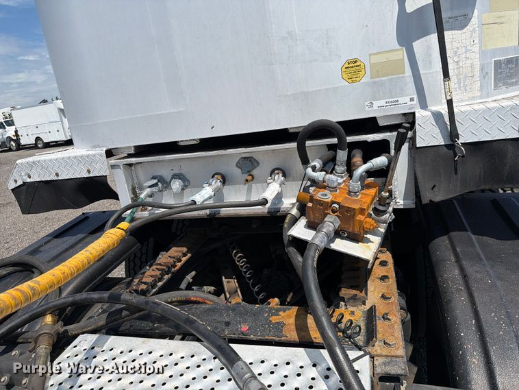 image for item EG9308 2010 Travis 2010 37FT. TRAVIS S87.5 end dump trailer