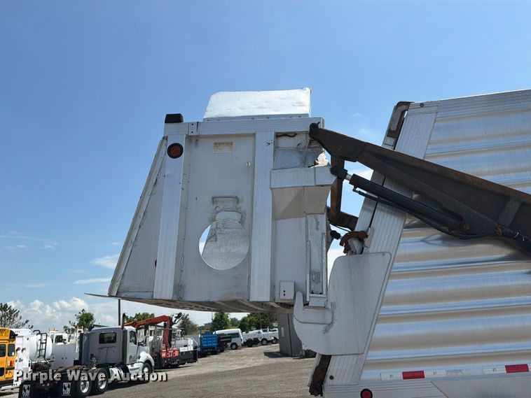 image for item EG9308 2010 Travis 2010 37FT. TRAVIS S87.5 end dump trailer