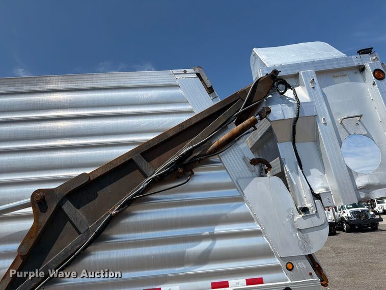 image for item EG9308 2010 Travis 2010 37FT. TRAVIS S87.5 end dump trailer