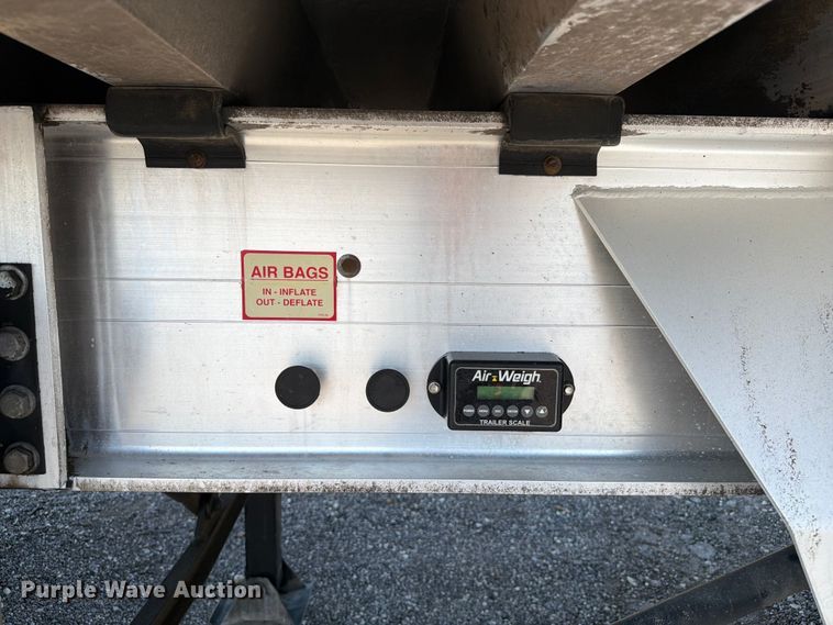 image for item EG9308 2010 Travis 2010 37FT. TRAVIS S87.5 end dump trailer