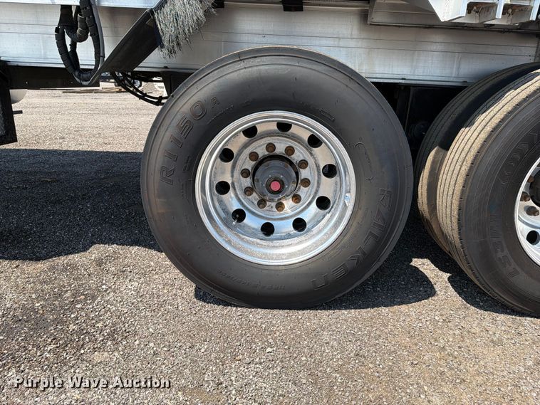 image for item EG9308 2010 Travis 2010 37FT. TRAVIS S87.5 end dump trailer