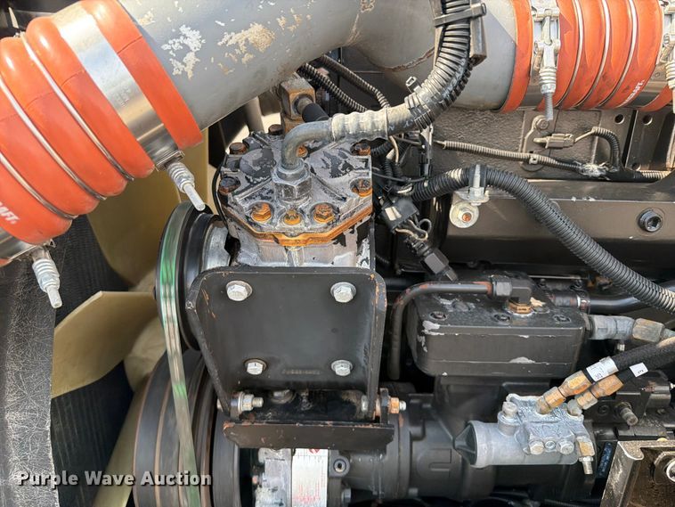 image for item EG9312 1999 Kenworth T800 semi truck