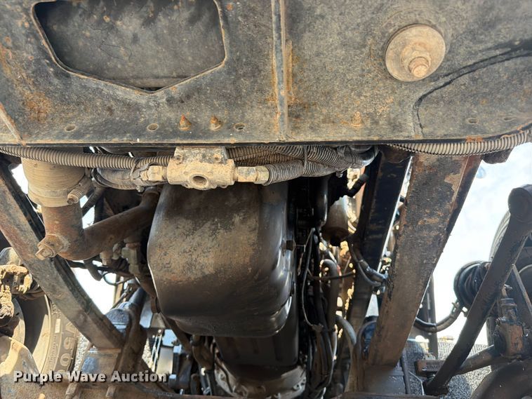 image for item EG9312 1999 Kenworth T800 semi truck