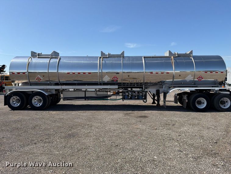 image for item EG9315 2014 Brenner vacuum trailer