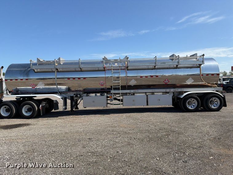 image for item EG9315 2014 Brenner vacuum trailer