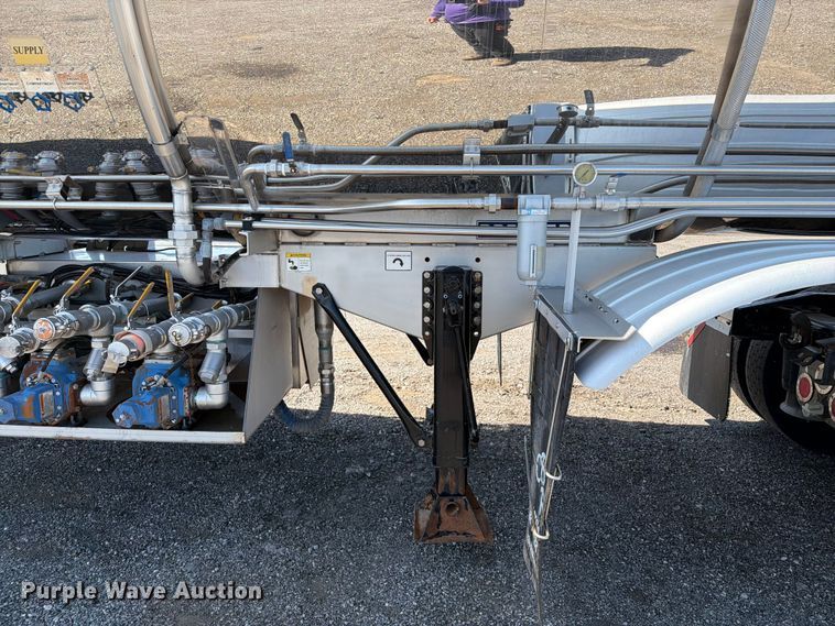 image for item EG9315 2014 Brenner vacuum trailer
