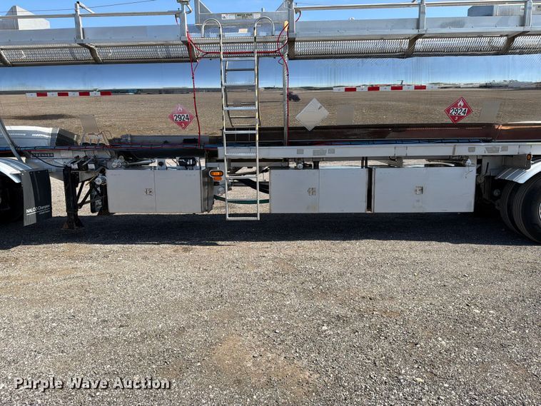 image for item EG9315 2014 Brenner vacuum trailer