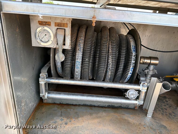 image for item EG9315 2014 Brenner vacuum trailer