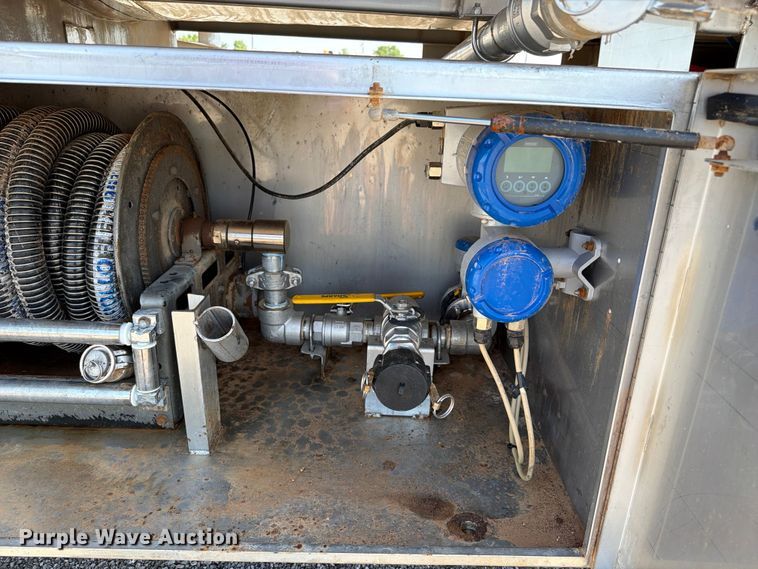 image for item EG9315 2014 Brenner vacuum trailer
