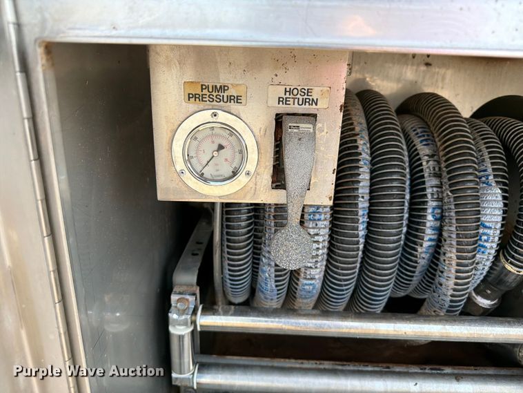 image for item EG9315 2014 Brenner vacuum trailer