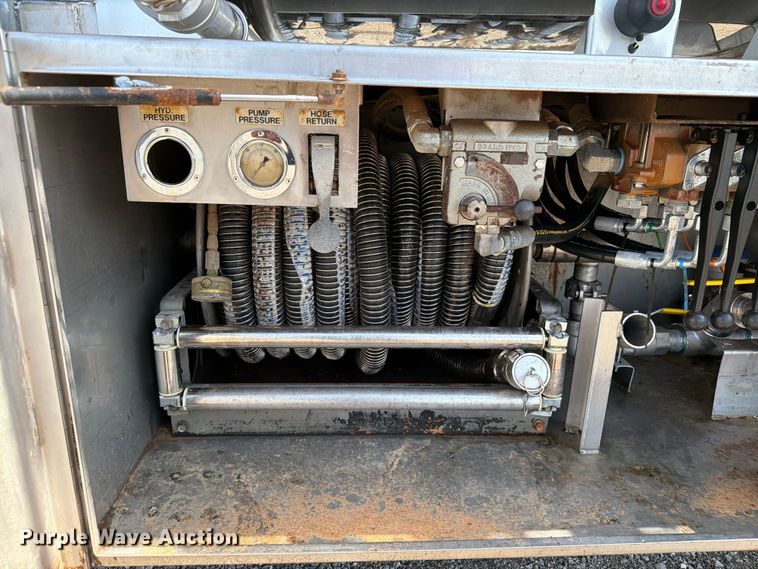image for item EG9315 2014 Brenner vacuum trailer