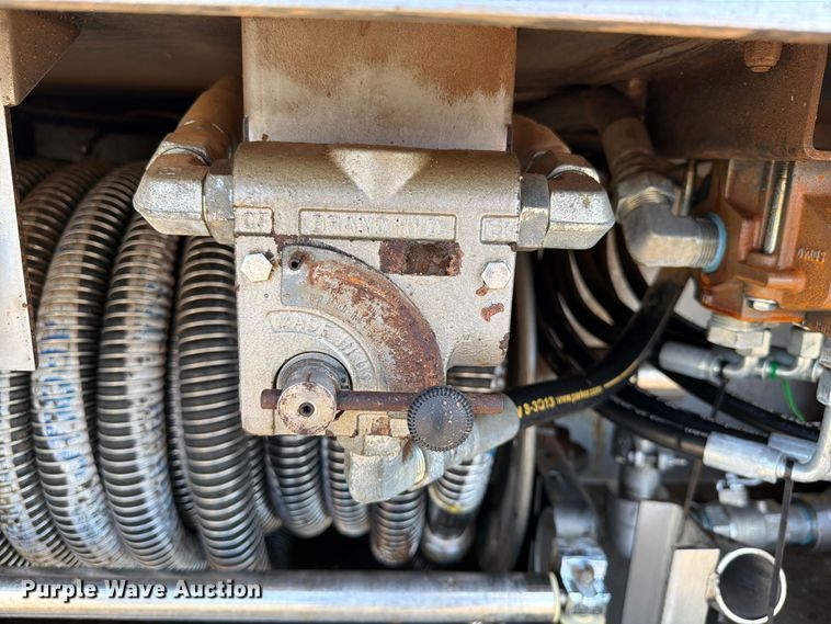 image for item EG9315 2014 Brenner vacuum trailer