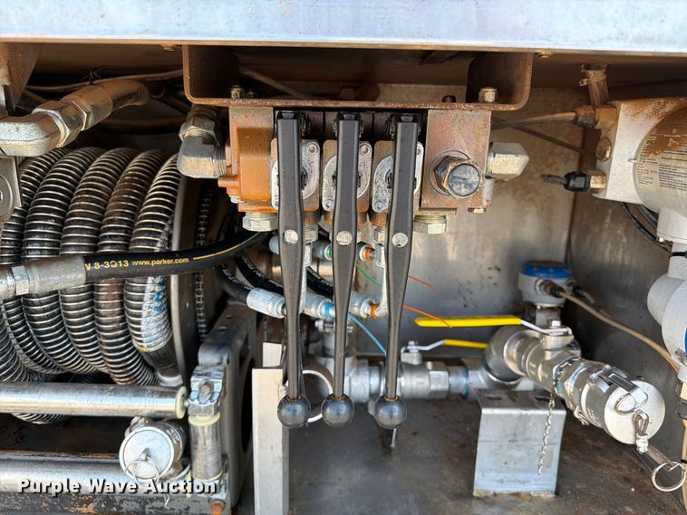 image for item EG9315 2014 Brenner vacuum trailer