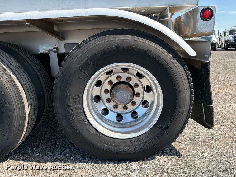 image for item EG9315 2014 Brenner vacuum trailer