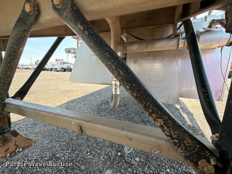 image for item EG9315 2014 Brenner vacuum trailer
