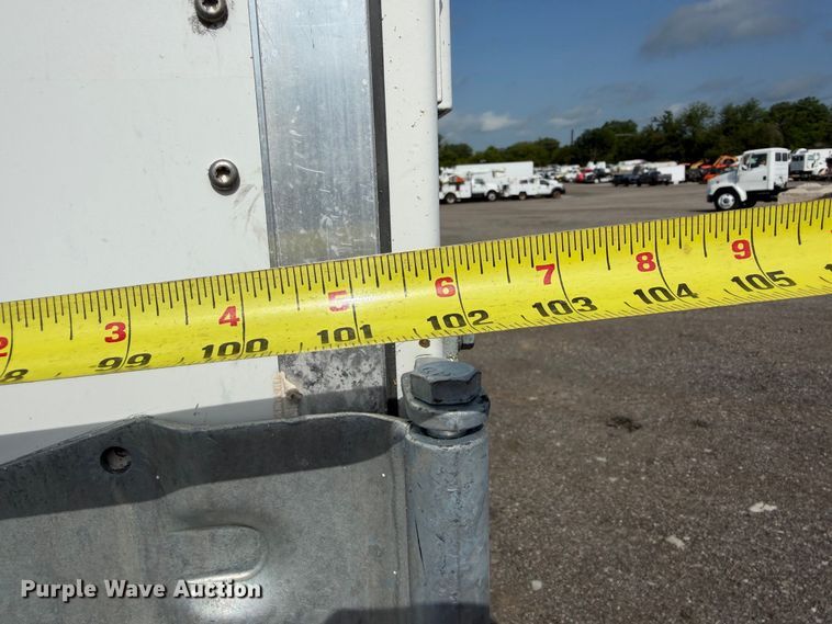 image for item EG9323 2000 Kentucky drop frame dry van trailer