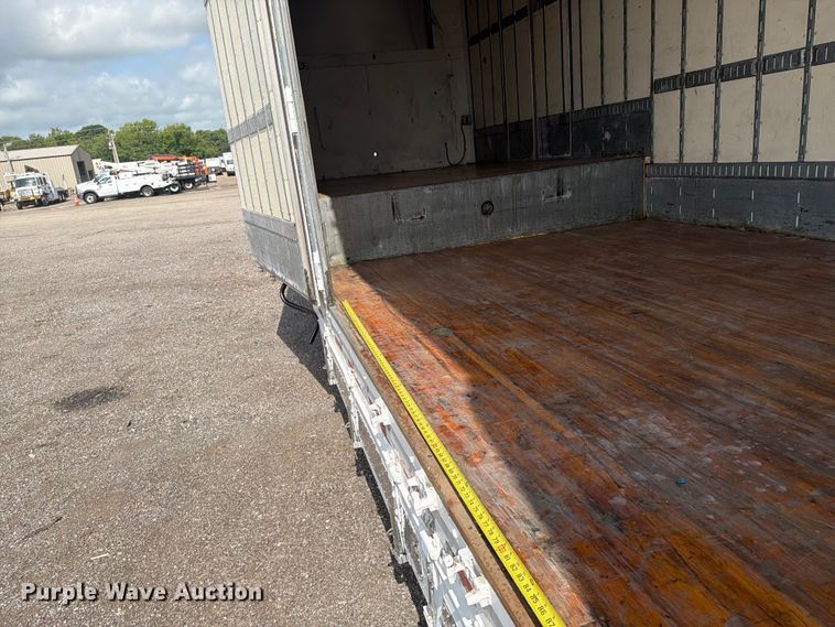 image for item EG9323 2000 Kentucky drop frame dry van trailer