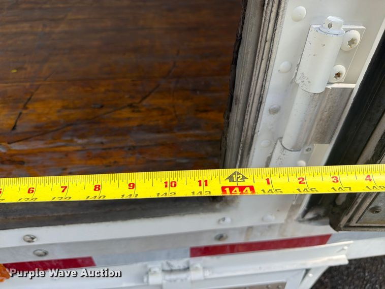 image for item EG9323 2000 Kentucky drop frame dry van trailer