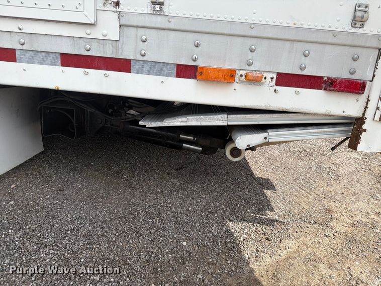 image for item EG9323 2000 Kentucky drop frame dry van trailer