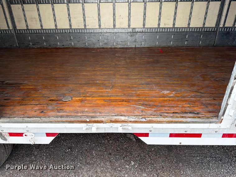 image for item EG9323 2000 Kentucky drop frame dry van trailer