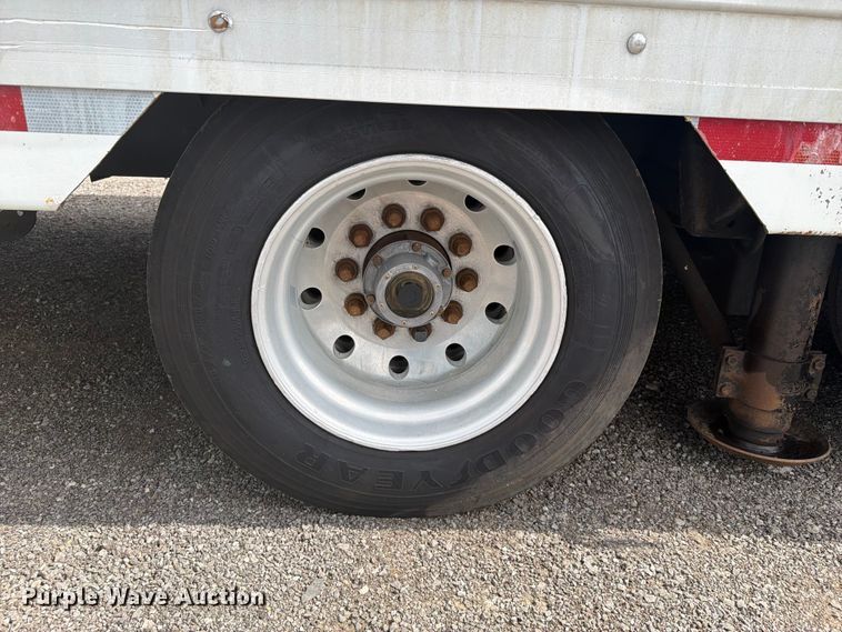 image for item EG9323 2000 Kentucky drop frame dry van trailer