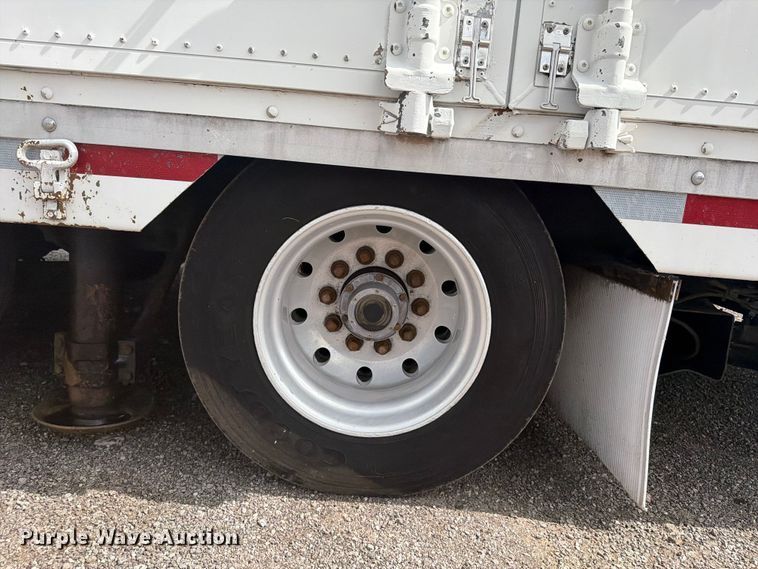 image for item EG9323 2000 Kentucky drop frame dry van trailer
