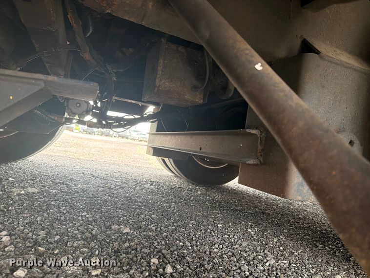 image for item EG9323 2000 Kentucky drop frame dry van trailer