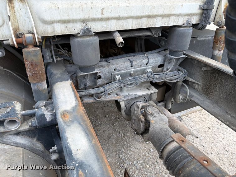 image for item EL0109 2016 Freightliner Cascadia semi truck