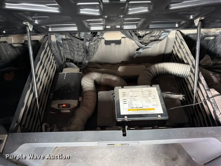 image for item EL0109 2016 Freightliner Cascadia semi truck