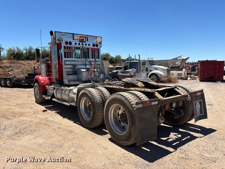 image for item EL2492 2011 Kenworth W900 semi truck