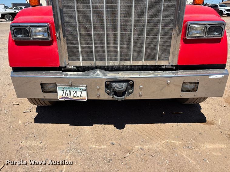 image for item EL2492 2011 Kenworth W900 semi truck