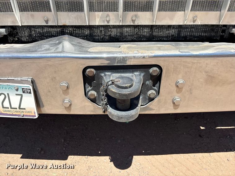 image for item EL2492 2011 Kenworth W900 semi truck
