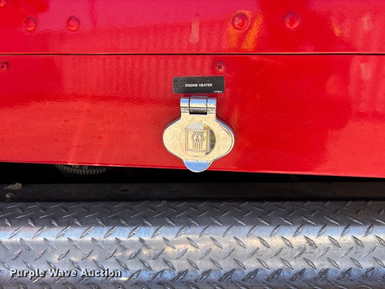 image for item EL2492 2011 Kenworth W900 semi truck