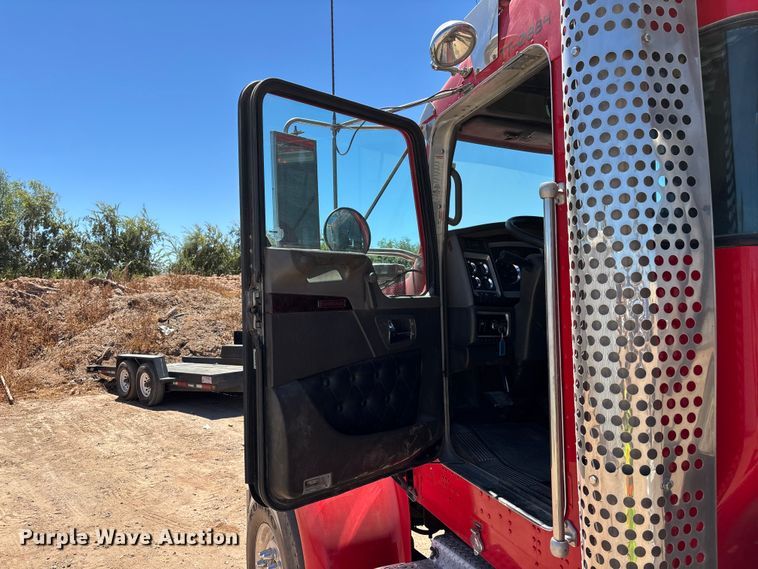 image for item EL2492 2011 Kenworth W900 semi truck