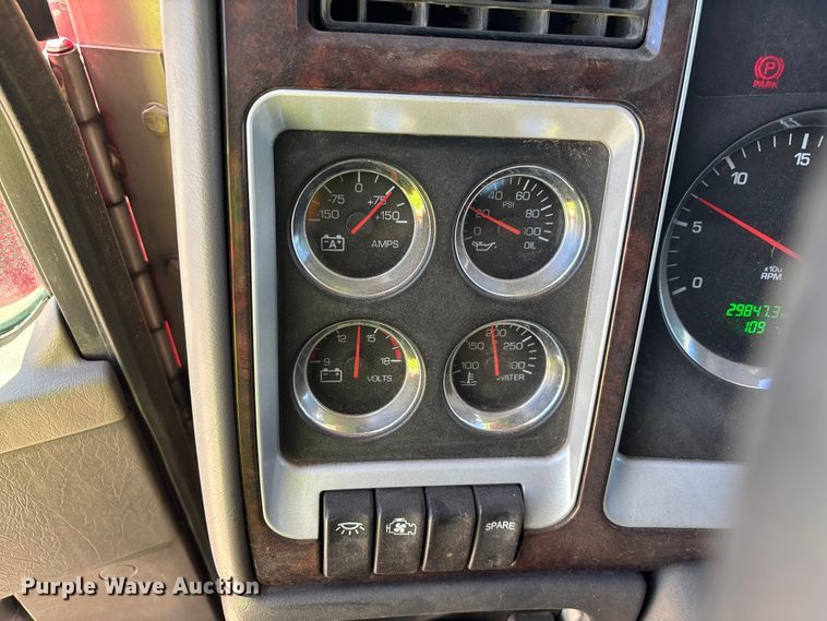 image for item EL2492 2011 Kenworth W900 semi truck