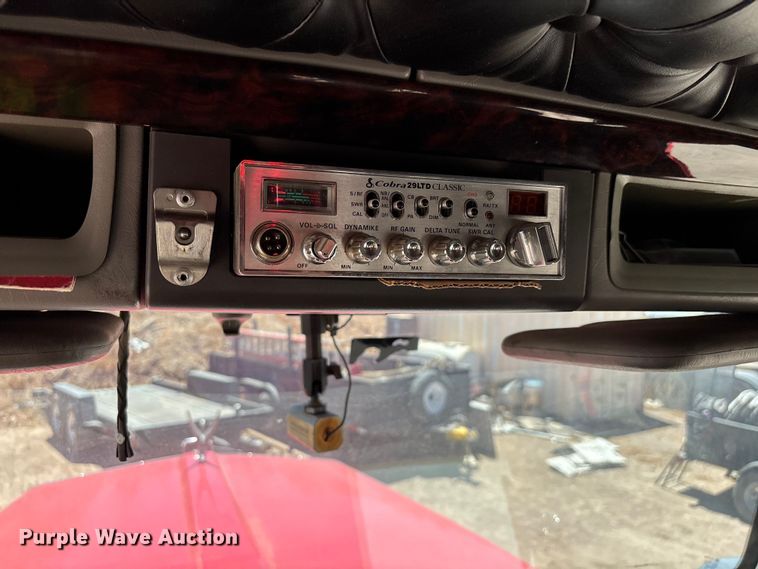 image for item EL2492 2011 Kenworth W900 semi truck