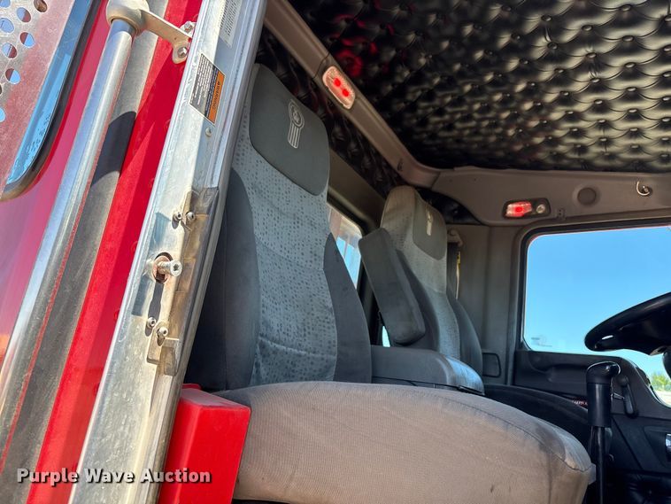 image for item EL2492 2011 Kenworth W900 semi truck