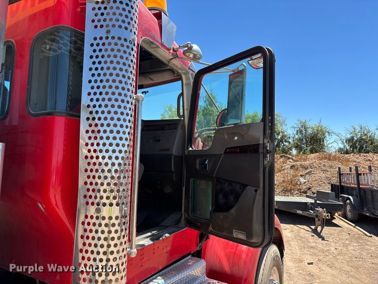 image for item EL2492 2011 Kenworth W900 semi truck